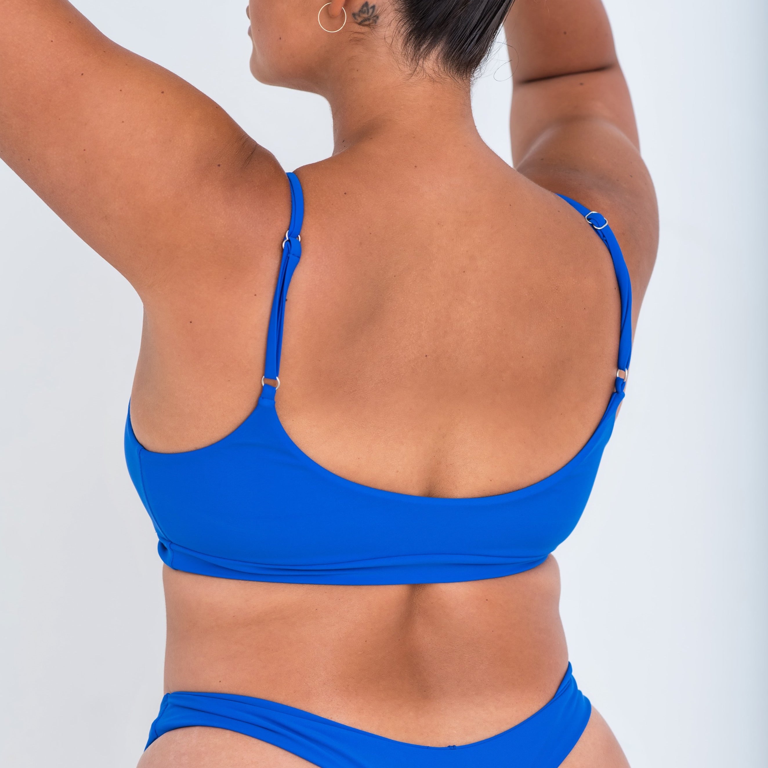 THE BEV TOP / COBALT